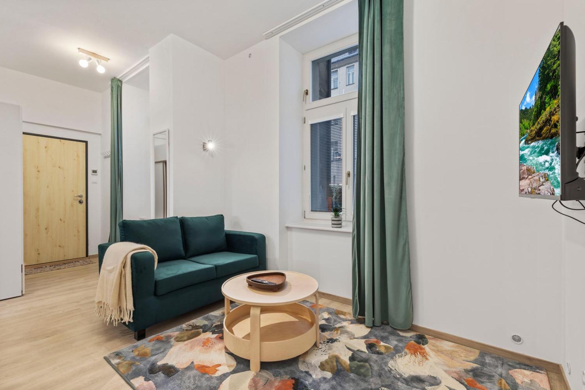 Garden Haven Studio In Old Town Bratislava Exterior foto